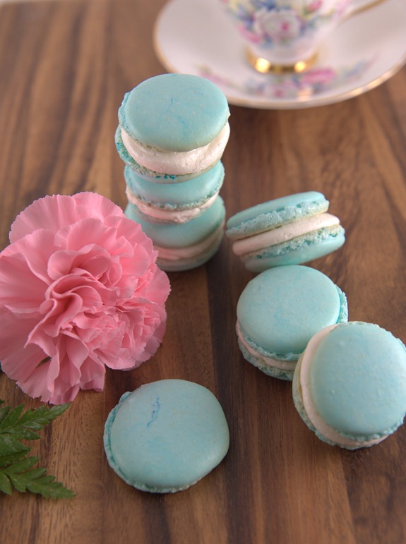 CAKE ON THE BRAIN MACARONS MADE WITH PASTEURIZED EGG WHITES?